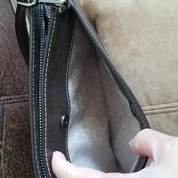 Michael Kors Jet Set Travel Large Crossbody Clutch in 'Glittery' Medium Bronze - Picture 12 of 13